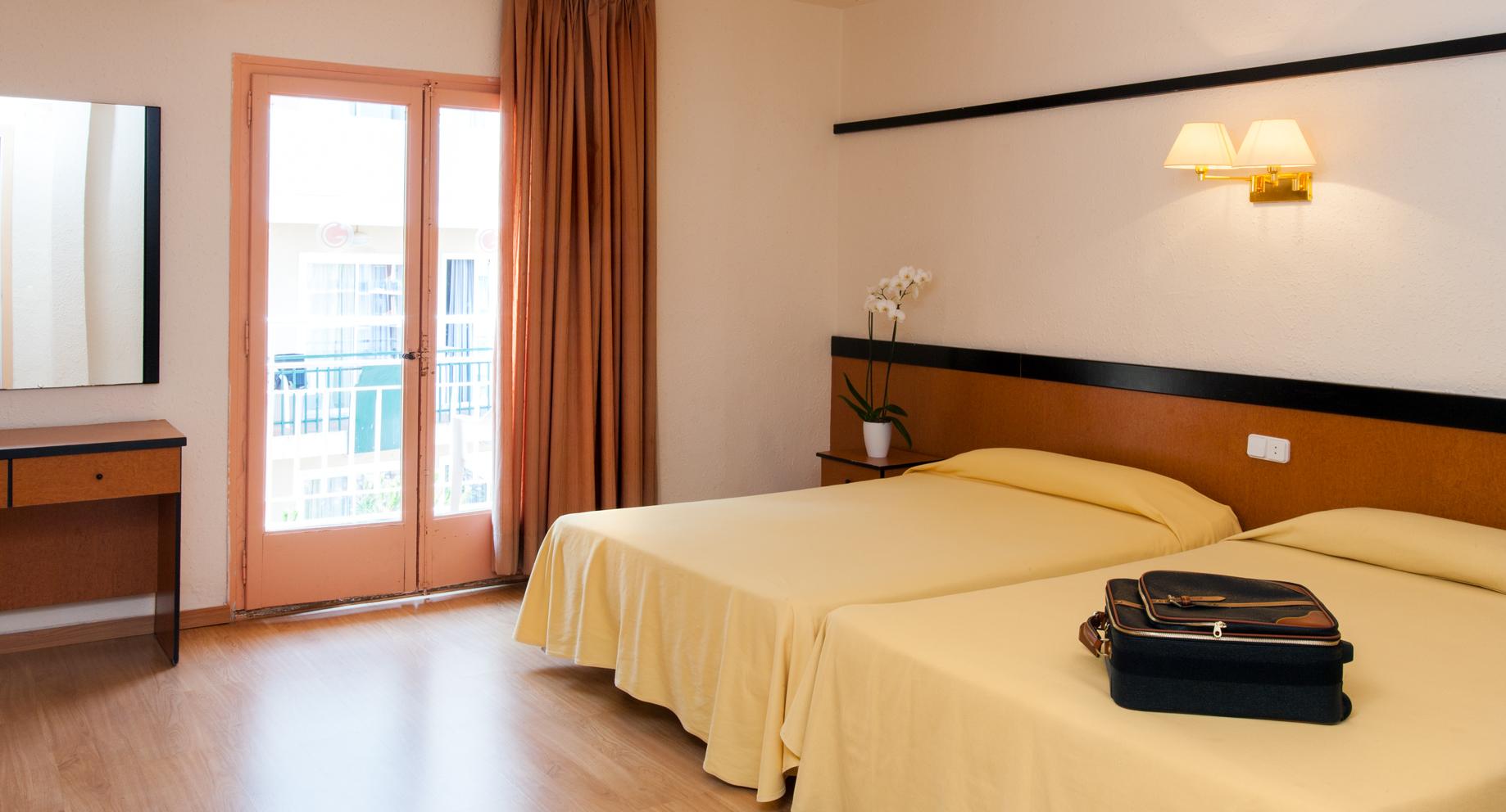 The Bb Hotel Boutique Can Colom Льорет-де-Мар Экстерьер фото