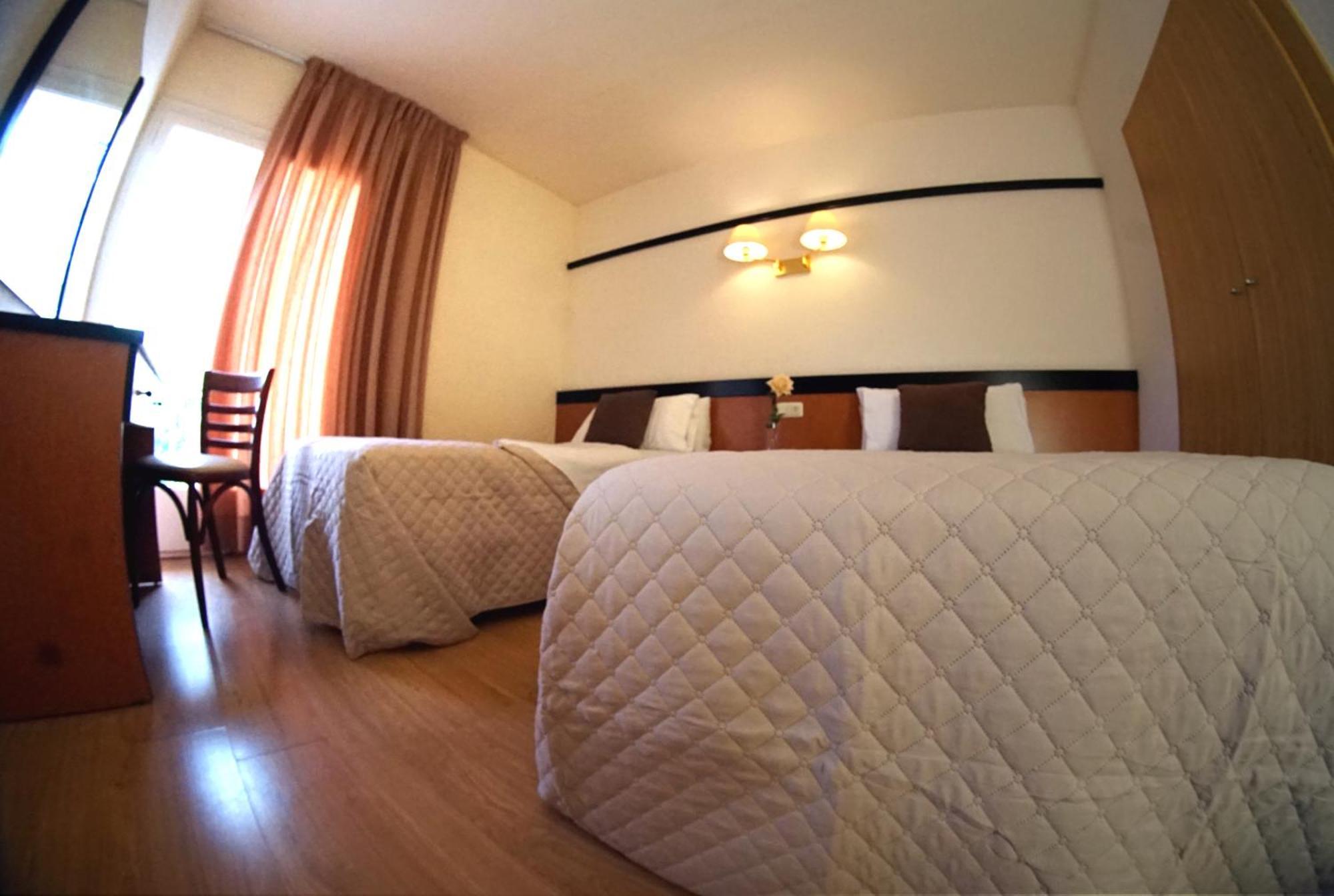 The Bb Hotel Boutique Can Colom Льорет-де-Мар Экстерьер фото