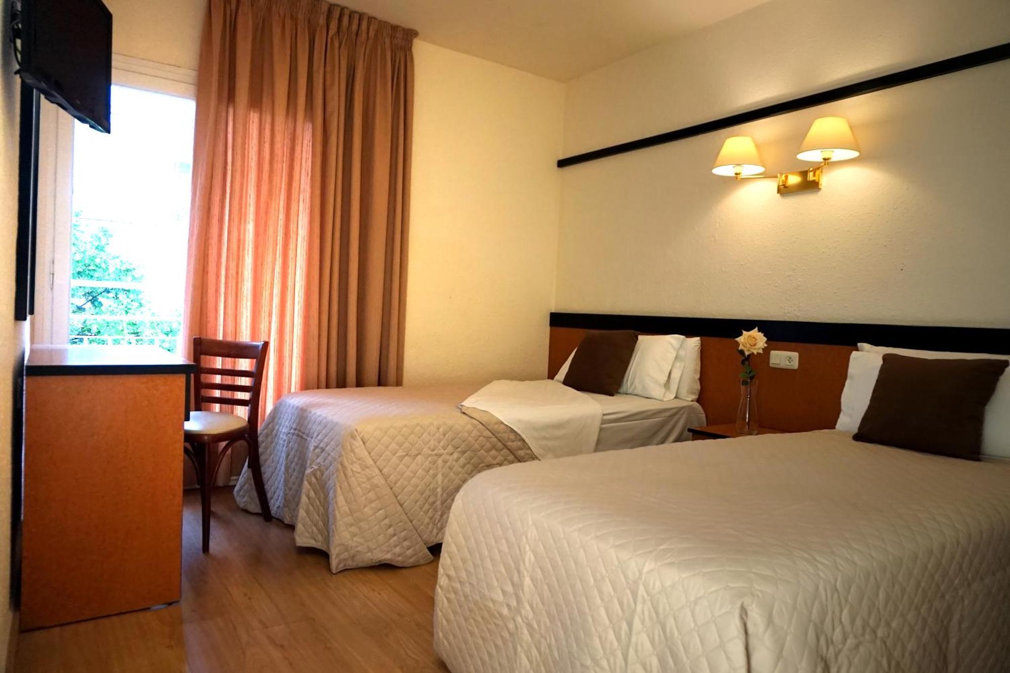 The Bb Hotel Boutique Can Colom Льорет-де-Мар Экстерьер фото